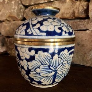 NEW Blue & White Ginger Jar